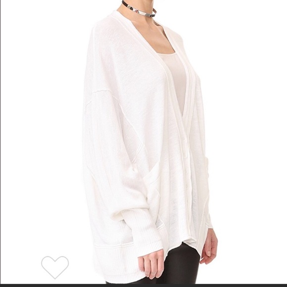 $128 FREE PEOPLE White DAYS LIKE THIS Oversized Cardigan Shrug Batwing Sweater M - Picture 5 of 15